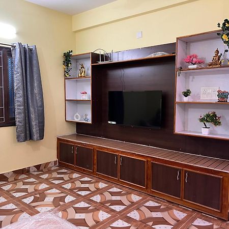 Dwaraka Home Stay 蒂鲁帕蒂 外观 照片