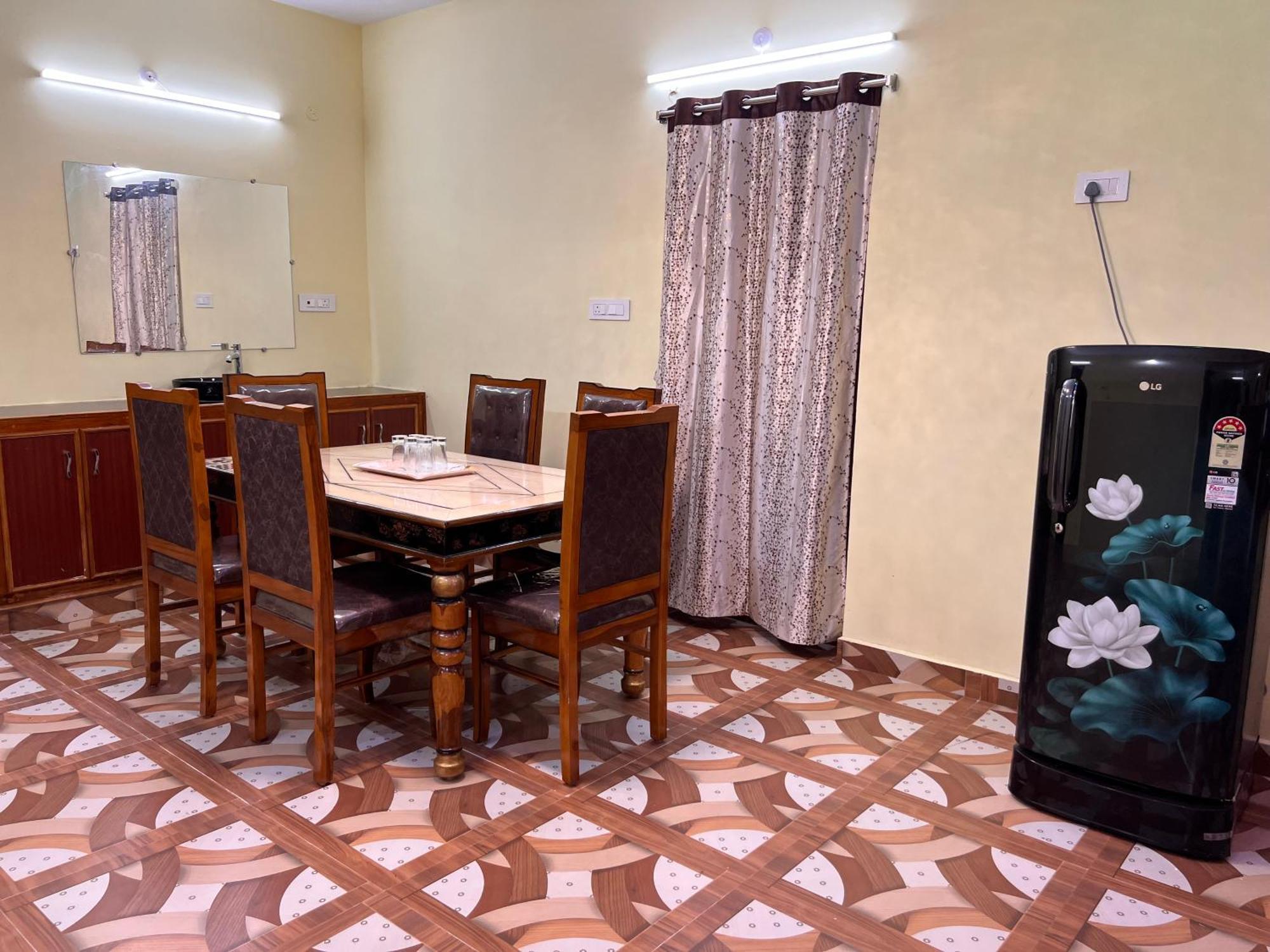 Dwaraka Home Stay 蒂鲁帕蒂 外观 照片